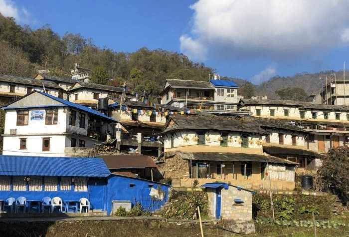 Ghandruk: Exploring a village in the Himalayas 1 Stone-roofed houses in Ghandruk Nepal